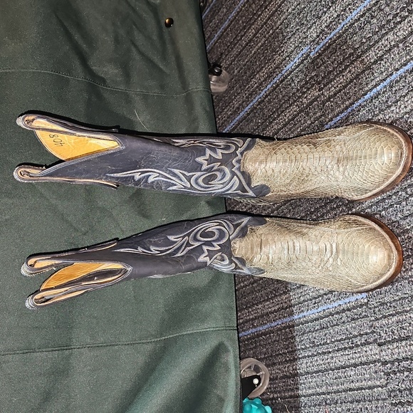 Vintage JUSTIN Snakeskin Leather Women Cowboy Boots - Picture 2 of 5